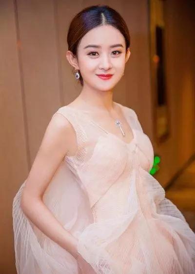 赵丽颖直面镜头说出自己看法,赵丽颖下意识的回答令人心疼