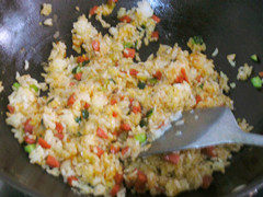 家常版蛋包饭的做法,蛋包饭美食教学