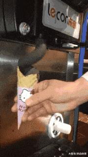 搞笑gif妹子的内心是崩溃的,搞笑gif妹子原来是个逗比