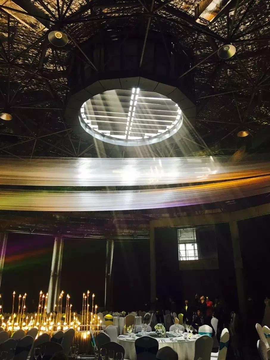 童话变现实！魔都宇宙级城堡婚礼，比爱丽丝仙境还美！