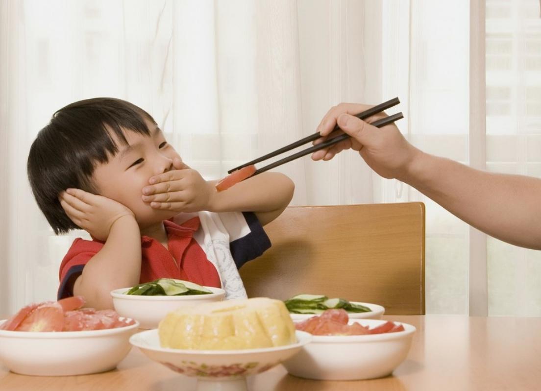 孩子早餐吃得少如何增加食欲,孩子吃多了消化不良最快解决方法