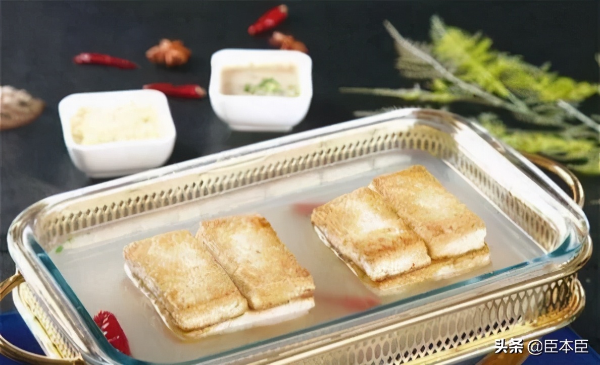 安徽毛豆腐是什么味道的,徽菜代表菜毛豆腐