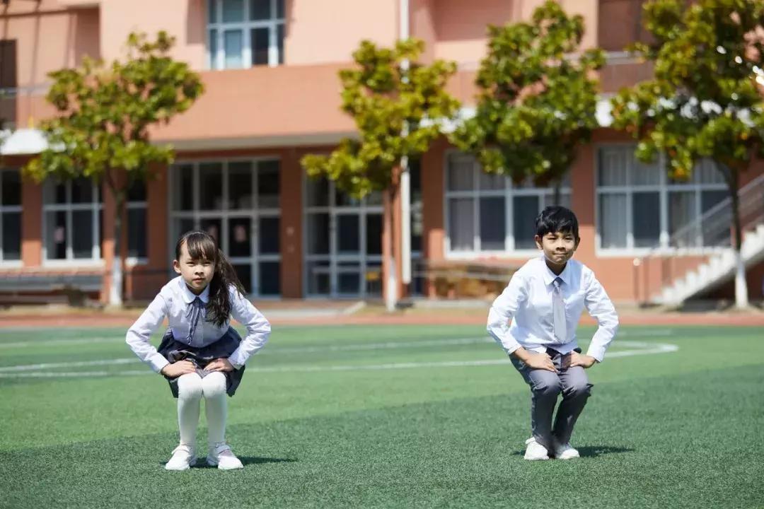 正确的静蹲锻炼方法,每天坚持30分钟的蹲法