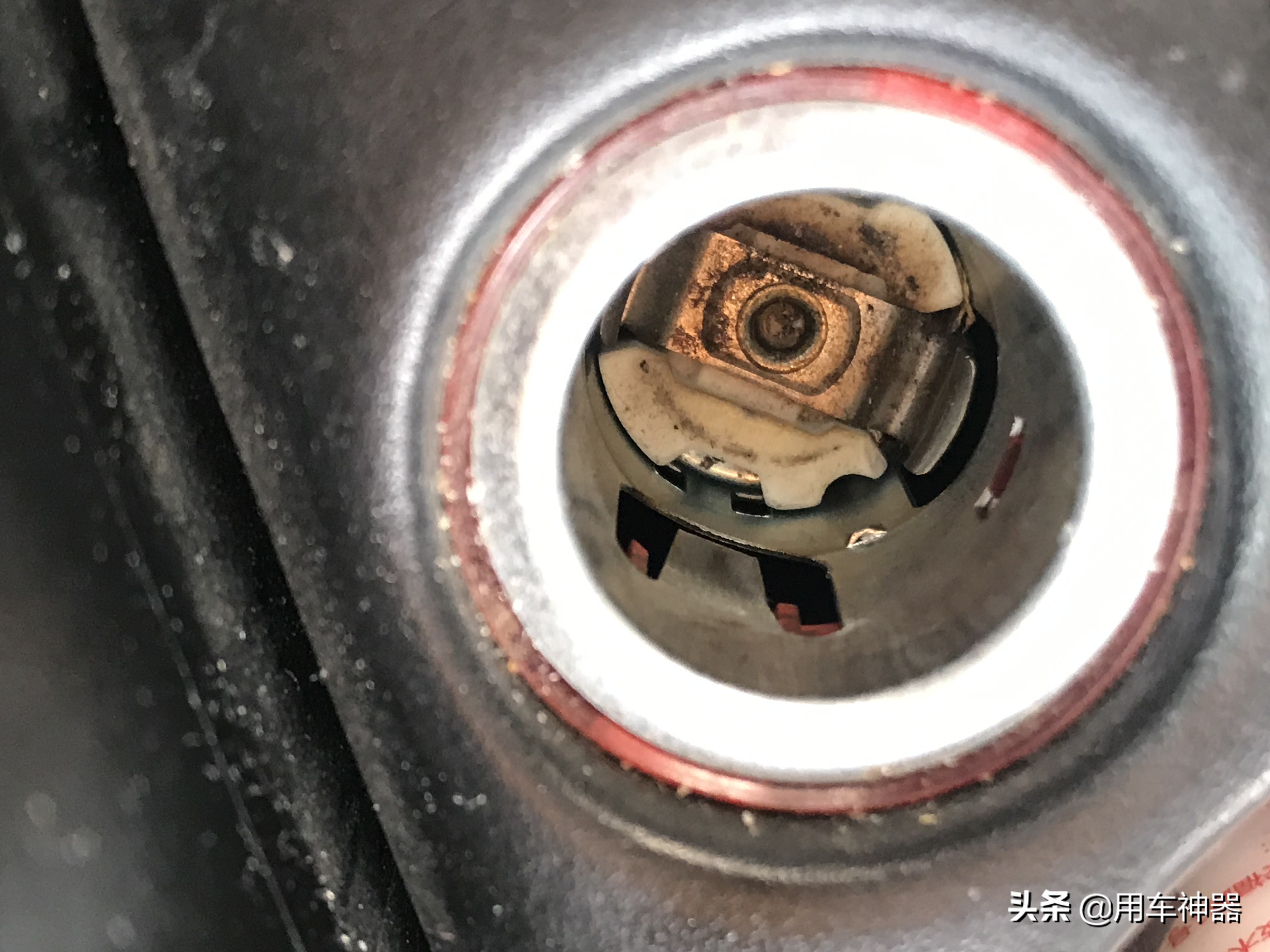 奥迪车点烟器作用,奥迪点烟器两个都不管用了
