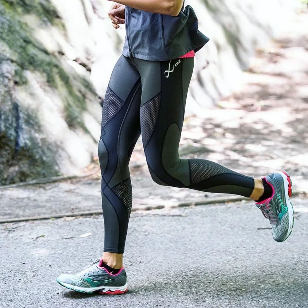 健身短裤平时可以穿吗,健身短裤穿宽松的还是收紧的