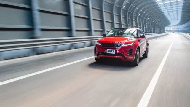 试驾牛车视频,新款路虎揽胜极光底盘解析