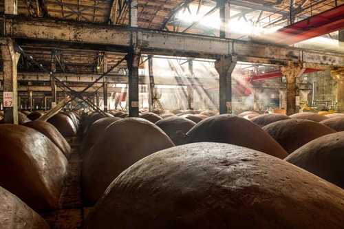 密集夺冠!五粮浓香系列酒闪耀多个国家级白酒评选活动