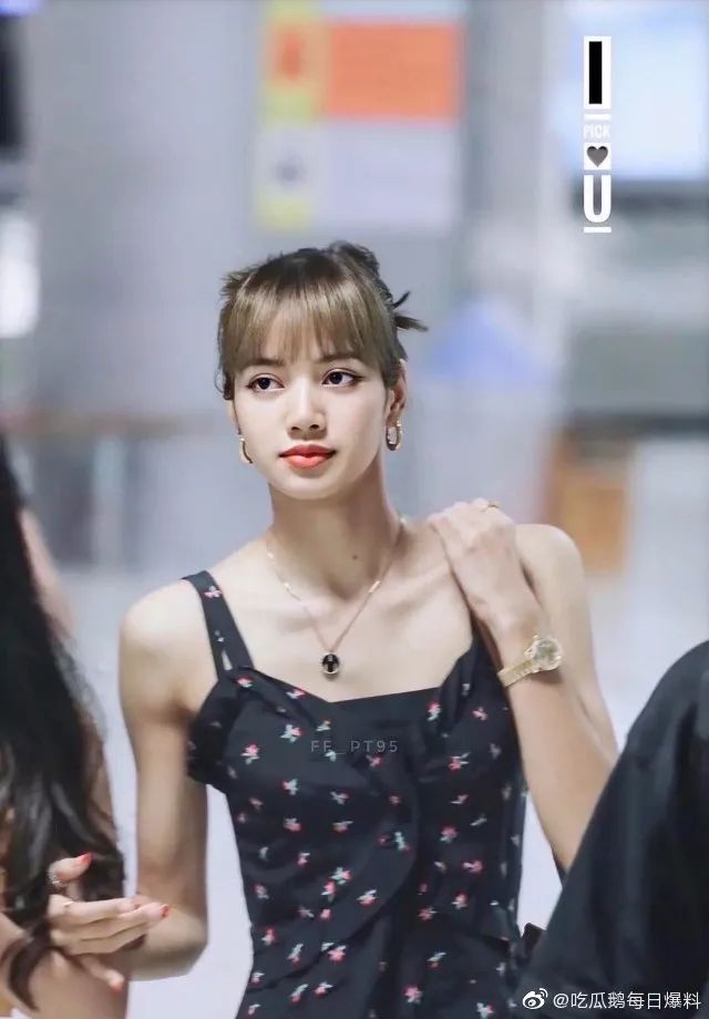 脸大的女生适合哪种脸型,女生脸大的5大特征