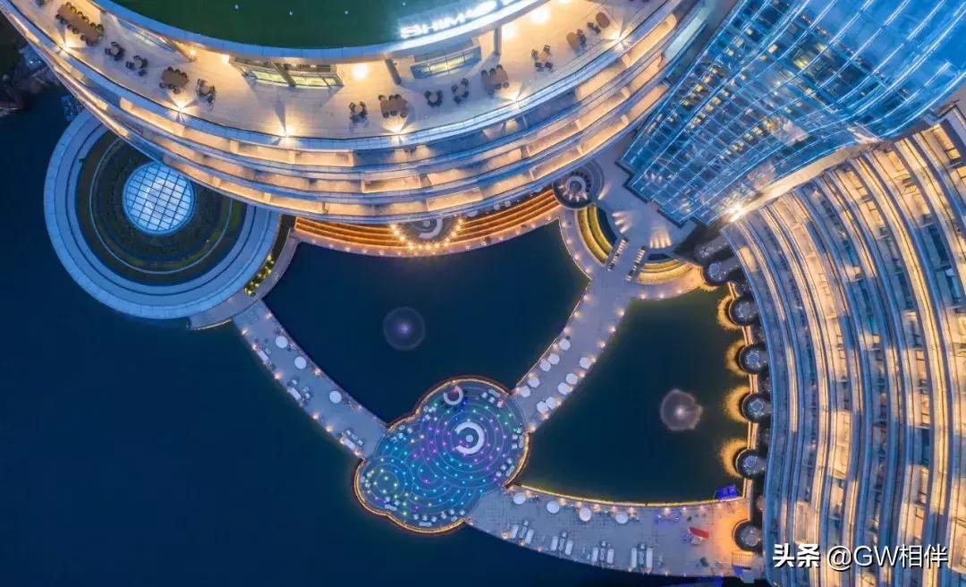 上海世茂深坑酒店建造过程,上海深坑酒店世界建筑奇迹