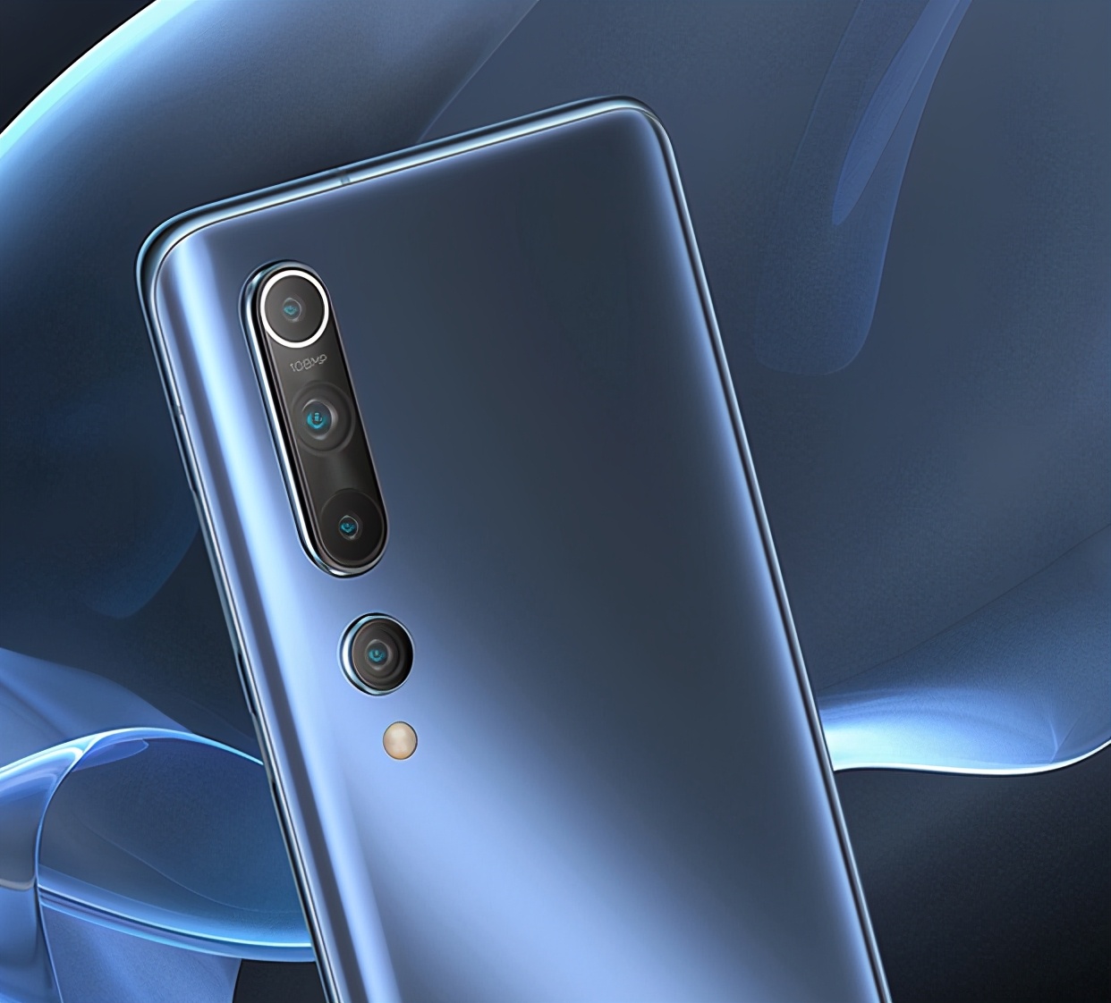 米粉买了一年多的旗舰，从一天一充到一天两充，真是现实