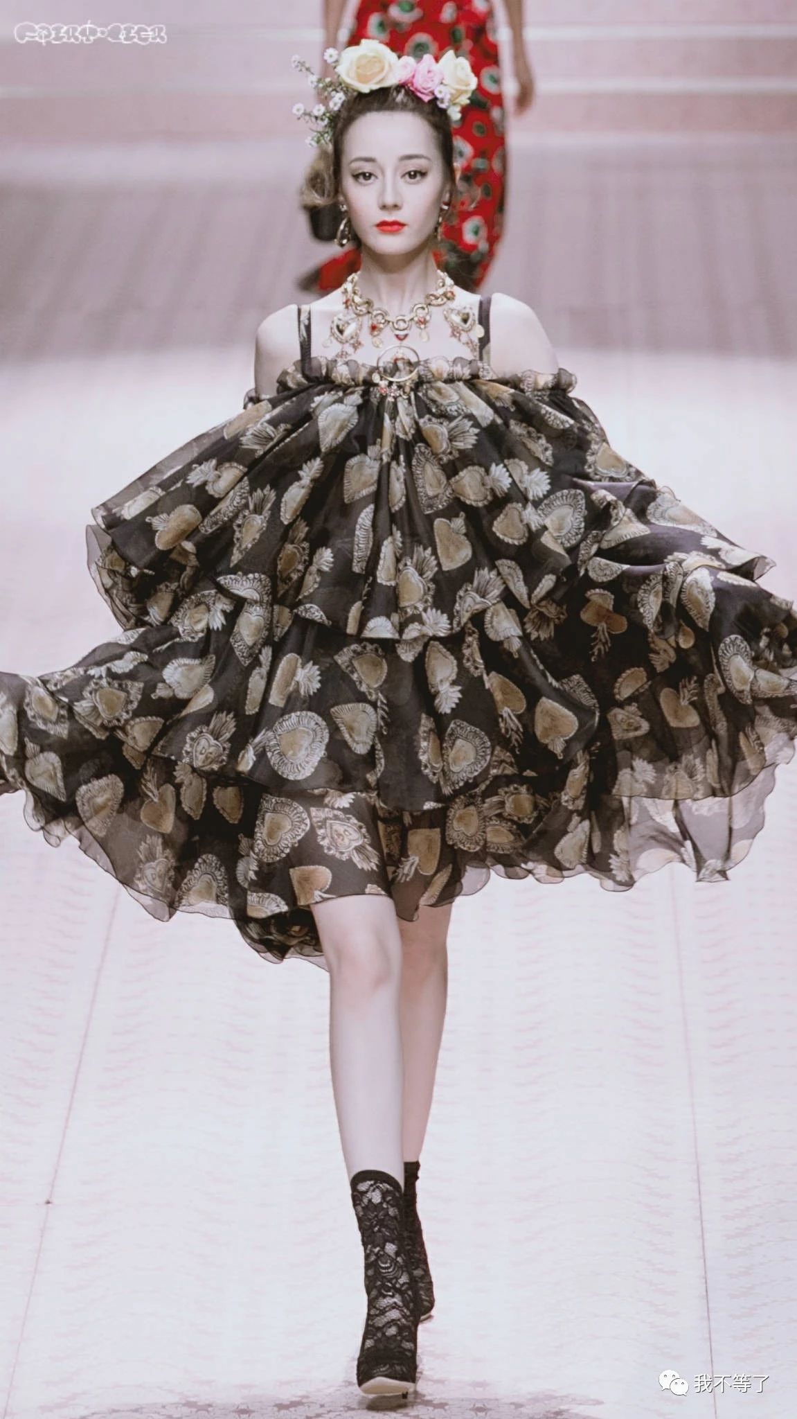 杜嘉班纳和霍根哪个品牌好,杜嘉班纳奢侈品长什么样