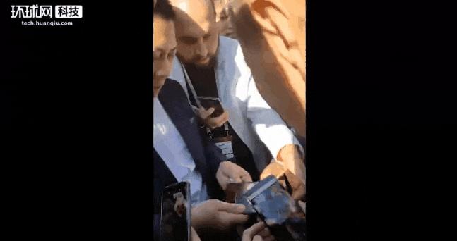 谁说别国的月亮比中国圆的下一句,谁说别国的月亮比较圆