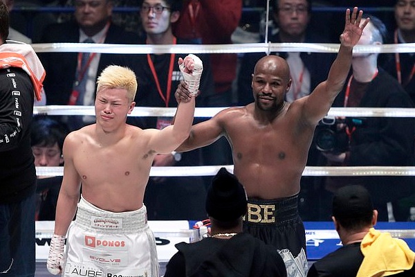 梅威瑟过生日炫富,梅威瑟最新炫富视频