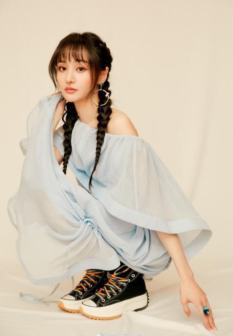 吴昕麻花辫搭配 (吴昕同款短发双麻花辫)