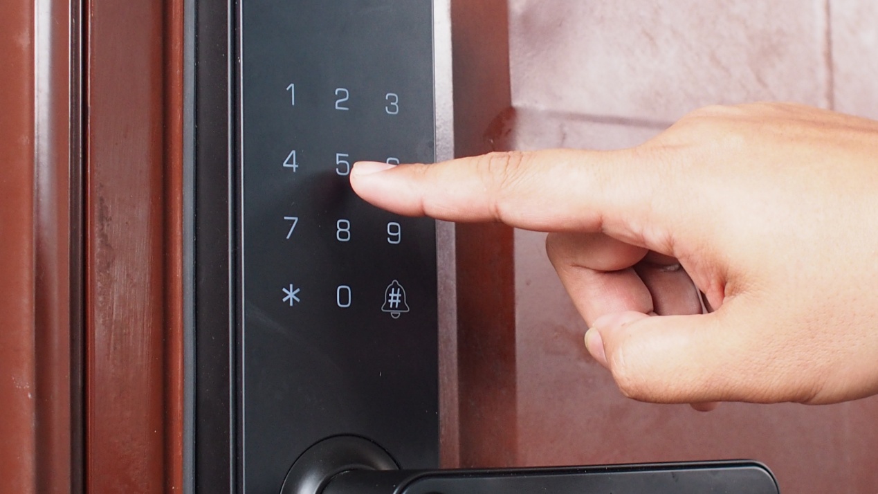 让每一次回家都变得轻松愉悦：小益智能指纹锁E206体验