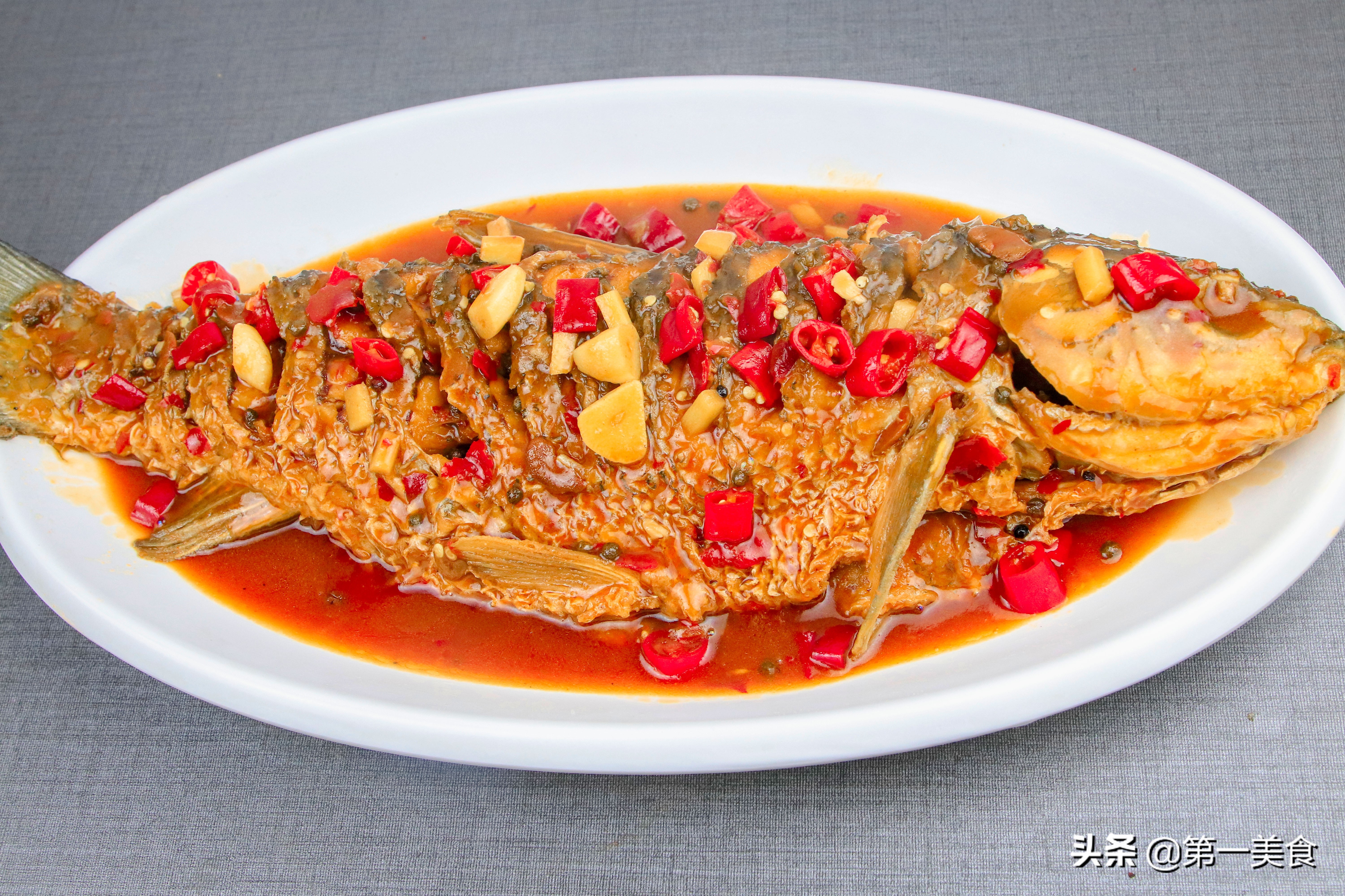 红烧鱼如何不粘鱼皮,红烧鱼怎样不坏