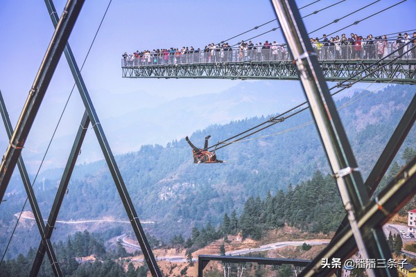 重庆奥陶纪主题乐园真实视频,重庆玻璃栈道奥陶纪