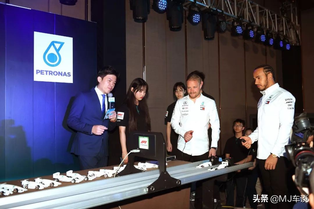 汉密尔顿为奔驰做了些什么,马石油炫腾混动