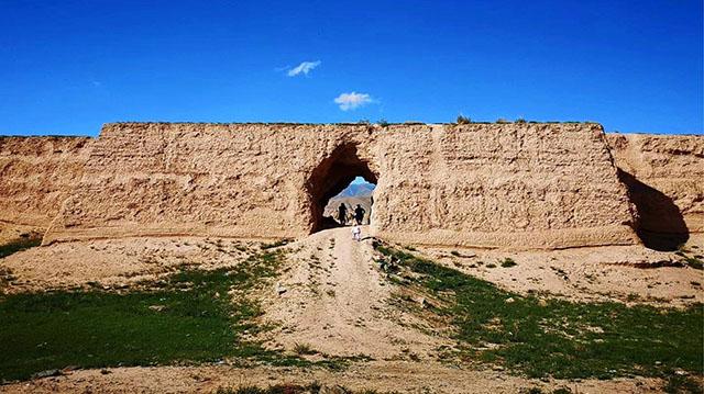 小脚趾分两瓣的人是哪个民族,小脚趾甲分成两半的是纯正汉人么