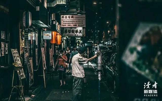 我在那个出租屋，住了9年