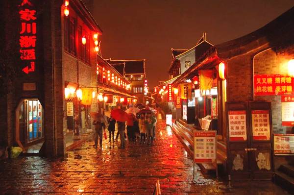 盘点全国最知名的十大美食街,江苏师大附近美食街