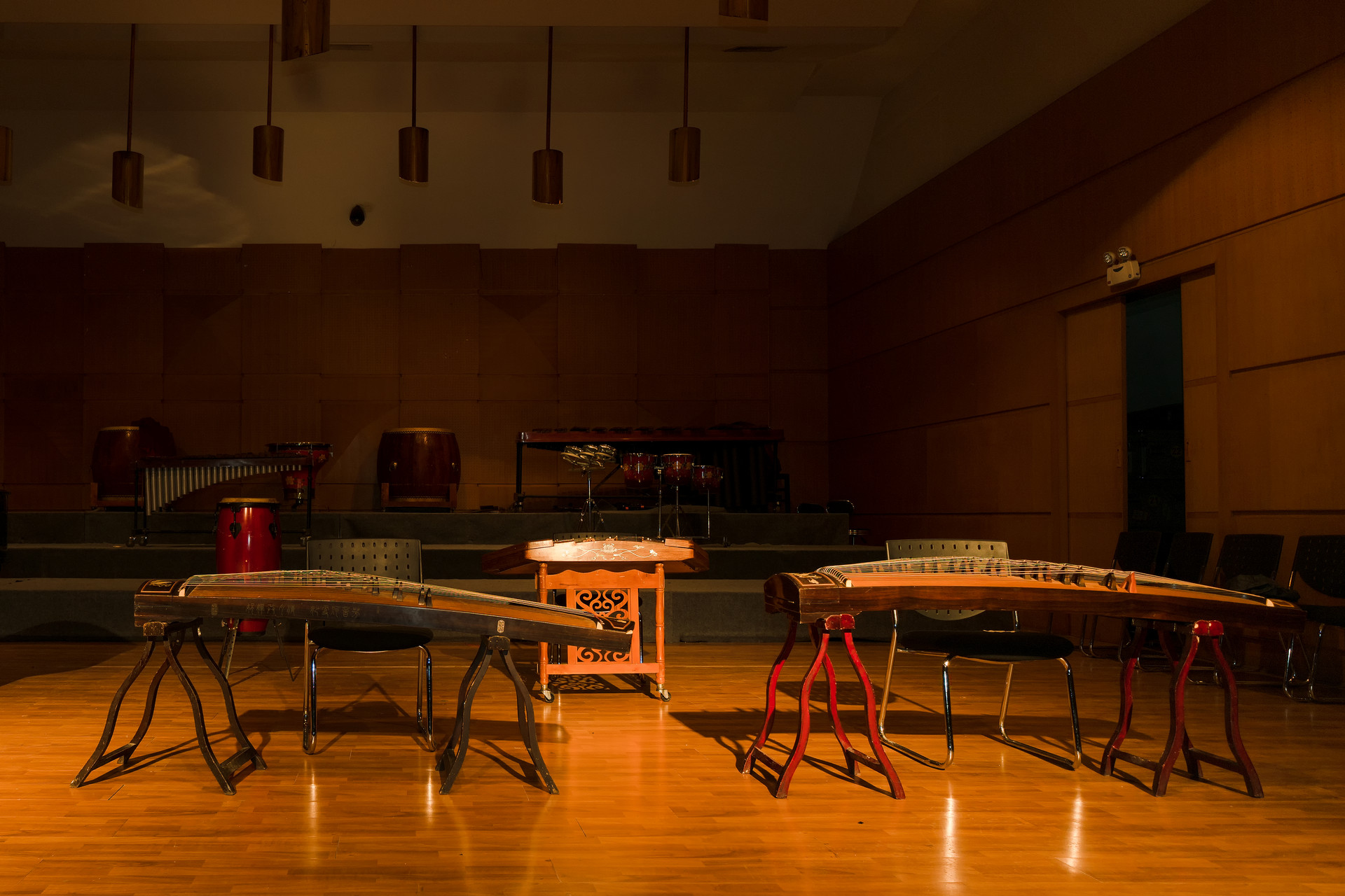 五月黄梅天三星白兰地,上联日月对星辰下联