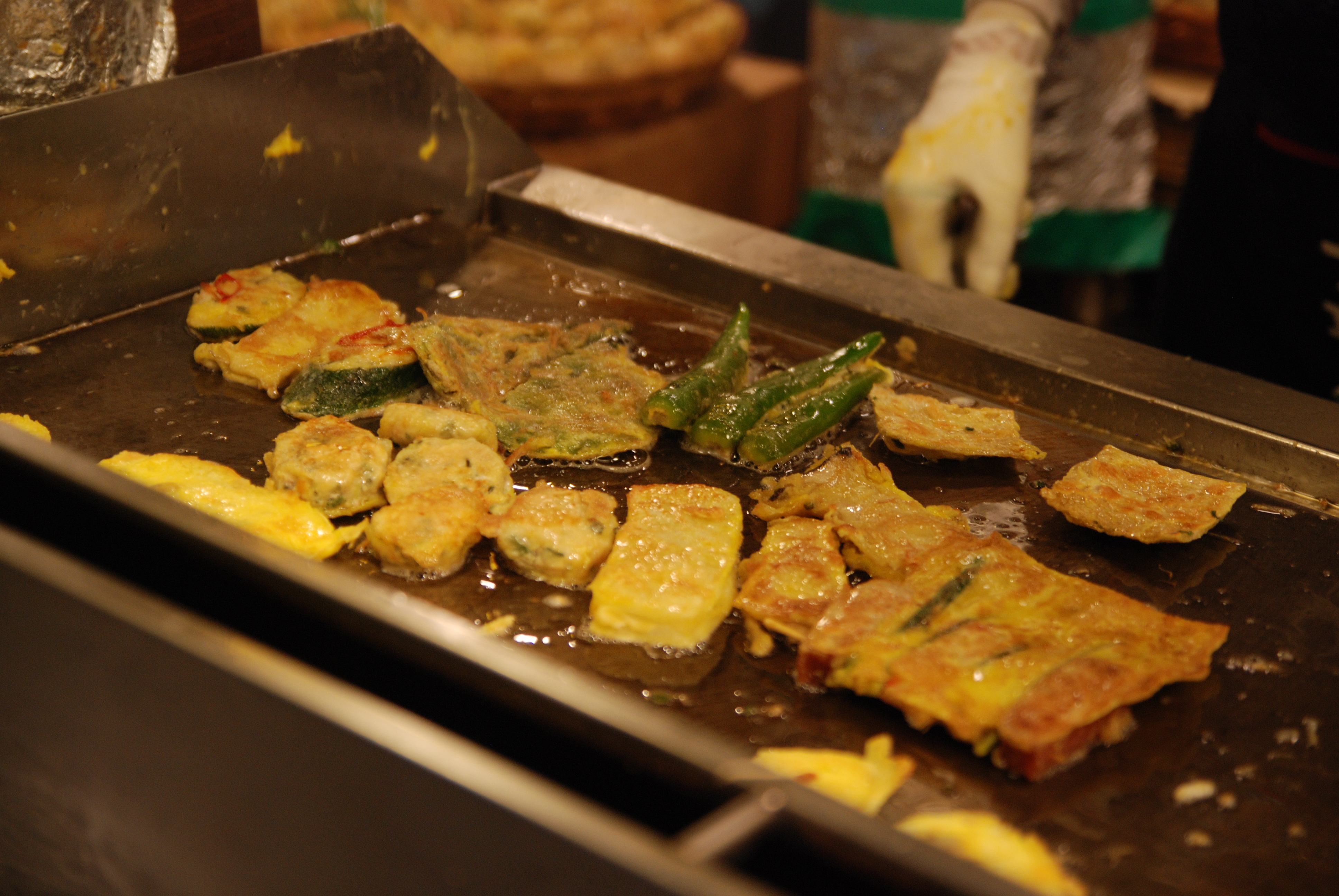 韩国紫菜包饭年糕,韩国美食一条街紫菜饭