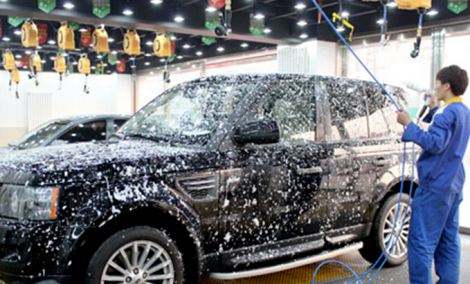 车身油渍怎么清洗,车身树胶清理小妙招