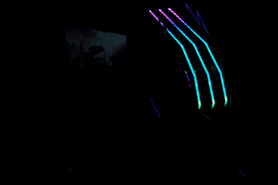 科技以灯为本,3600X+B450+BMR-24水冷+大水牛铁血战士机箱装机秀