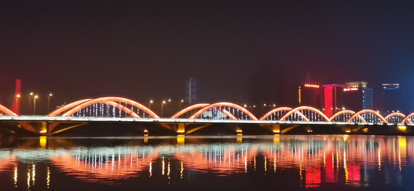 人生这条路再难也要永远活着,人要往前看励志前行的句子