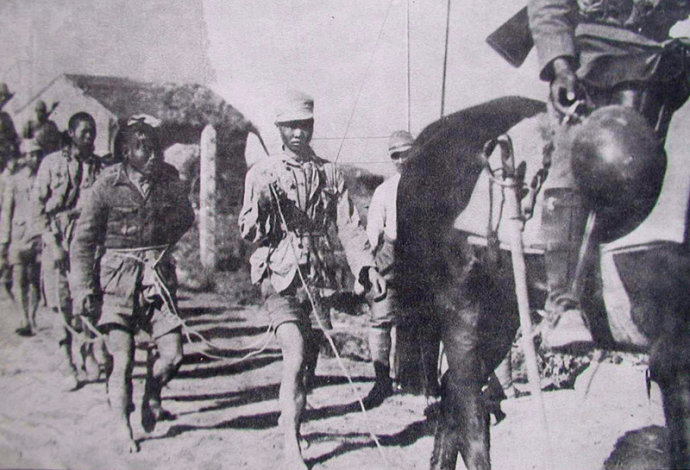 回忆日本“甦生队”:战俘身上的虱子扫成堆,睡着睡着就冻死了