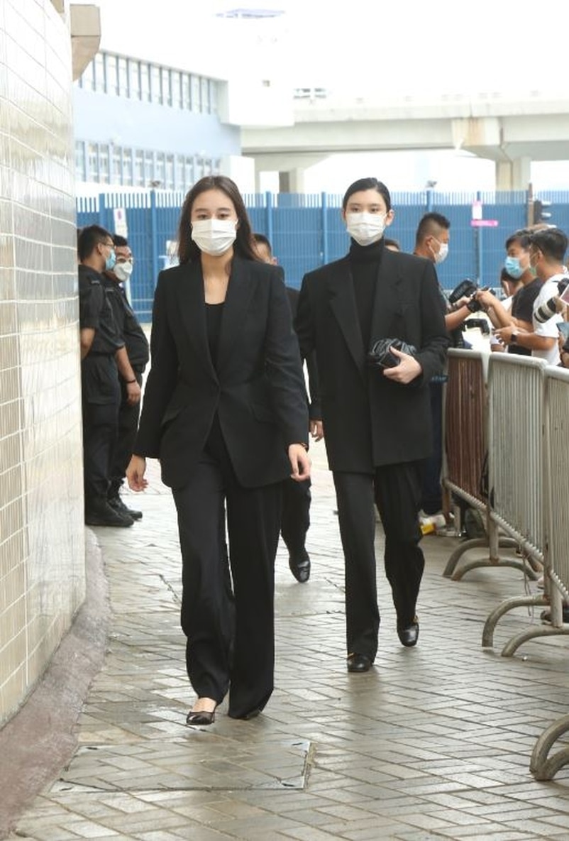 奚梦瑶手拿包,奚梦瑶秀包包