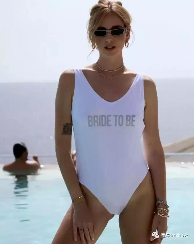 从法律系学生到宇宙时尚博主,Chiara做了些什么?