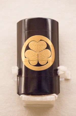 YSL的灵感缪斯居然是这件来自日本的炫富神器?