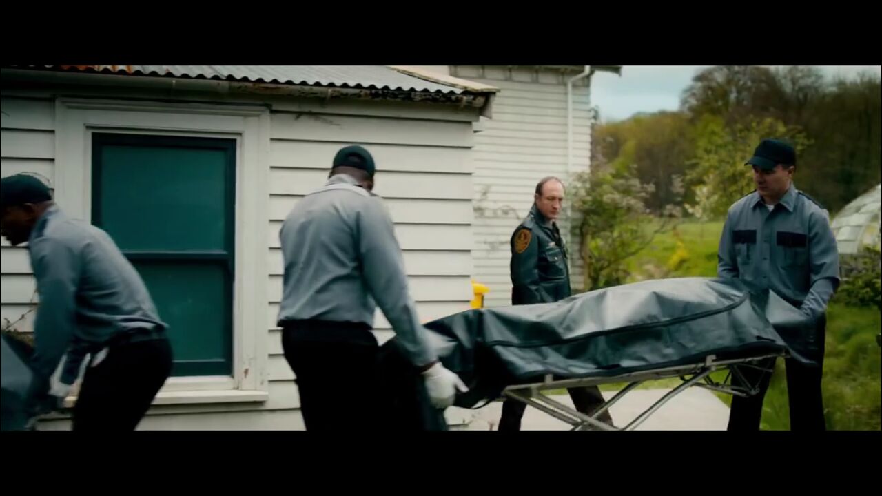 女主角竟是绝色女尸？含爱情、亲情的精彩惊悚片——《无名女尸》