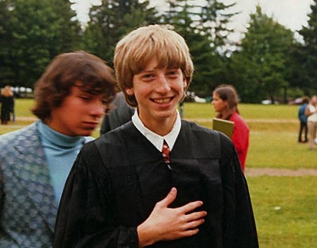 比尔盖茨传奇一生,比尔盖茨的一生经历详细