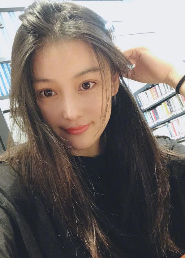 林允谈娱乐圈内幕,林允和张馨予