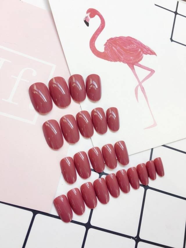 好多的指甲油,什么指甲油好看又持久