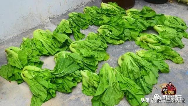 脆爽酸菜的制作方法和过程,酸菜做法腌制方法小视频
