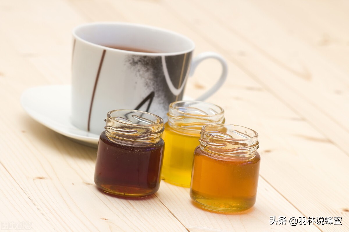 为啥有些蜂蜜颜色比较深,为什么有的蜂蜜是黑的