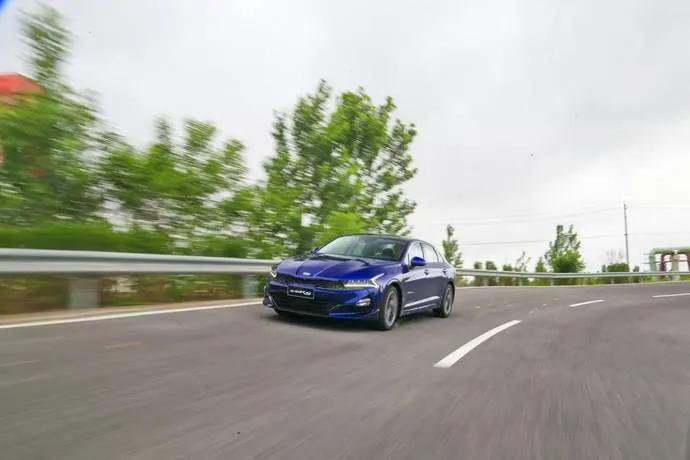 19起亚k5裸车11万,19年起亚k5凯酷1.5t落地价