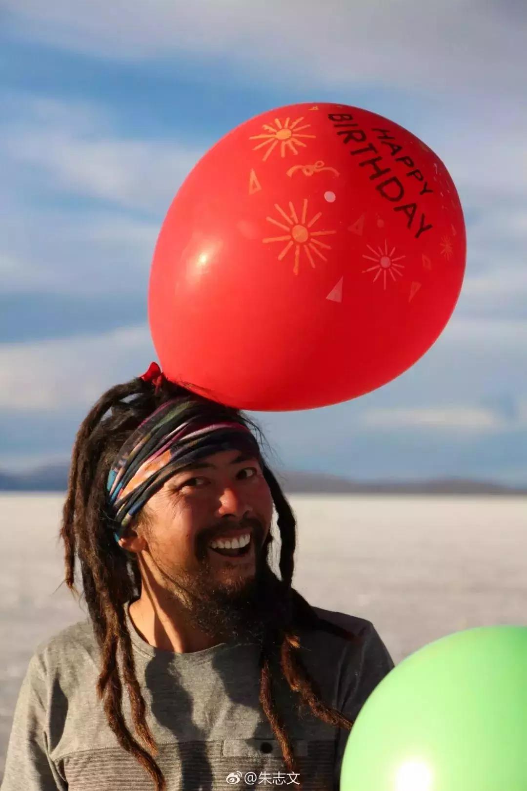 他7年骑行44个国家多次死里逃生,他7年环游中国18万公里绕赤道4圈