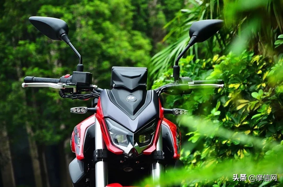 武装到牙齿的越野摩托,武装到牙齿的江铃驭胜s350