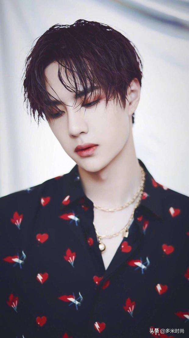 行走的眼妆教程王一博,王一博眼妆化妆教程解析