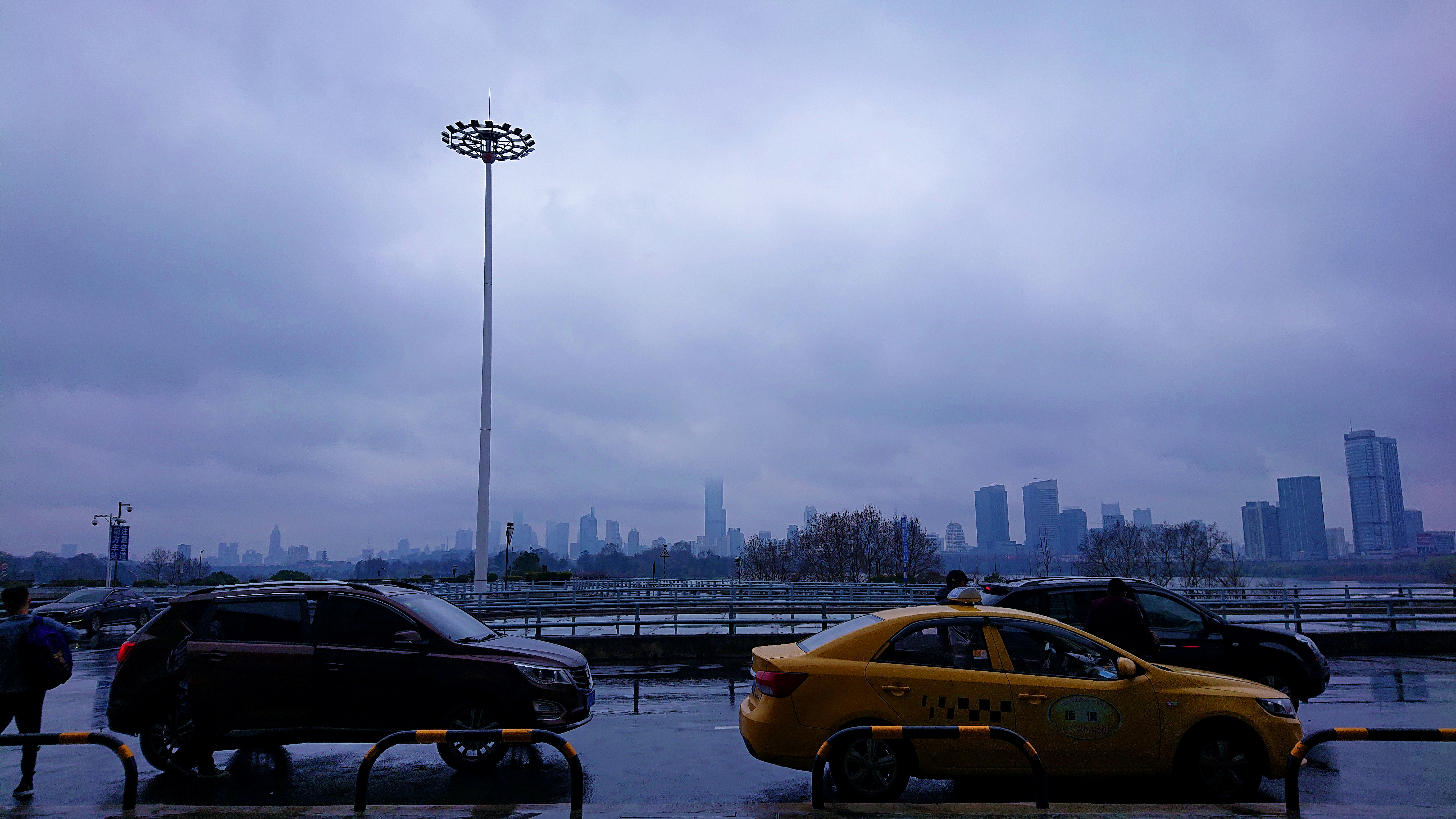 南京紫峰洲际酒店劣势,南京紫峰洲际和南京金陵酒店