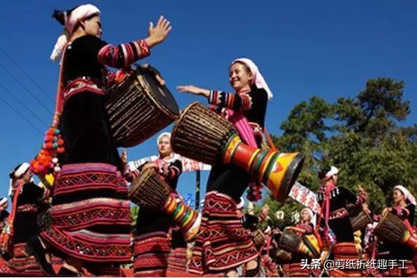 少数民族的服饰有特色,少数民族服饰的共同特点