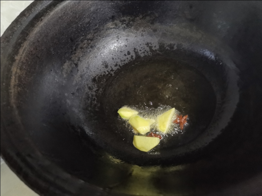 大铁锅烀饼子,沈阳烀小土豆咸菜