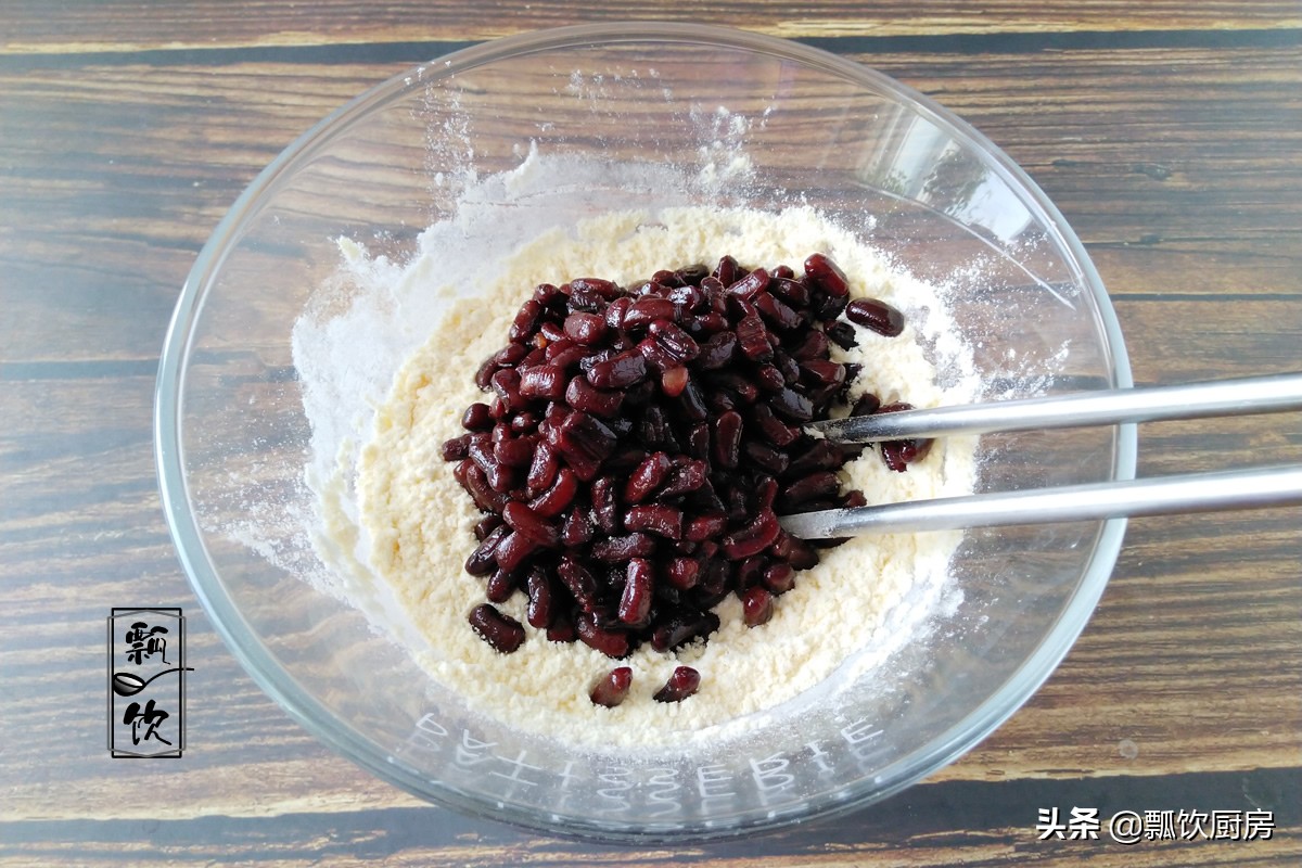 用电饼铛做简易红豆饼,红豆面食做法电饼铛