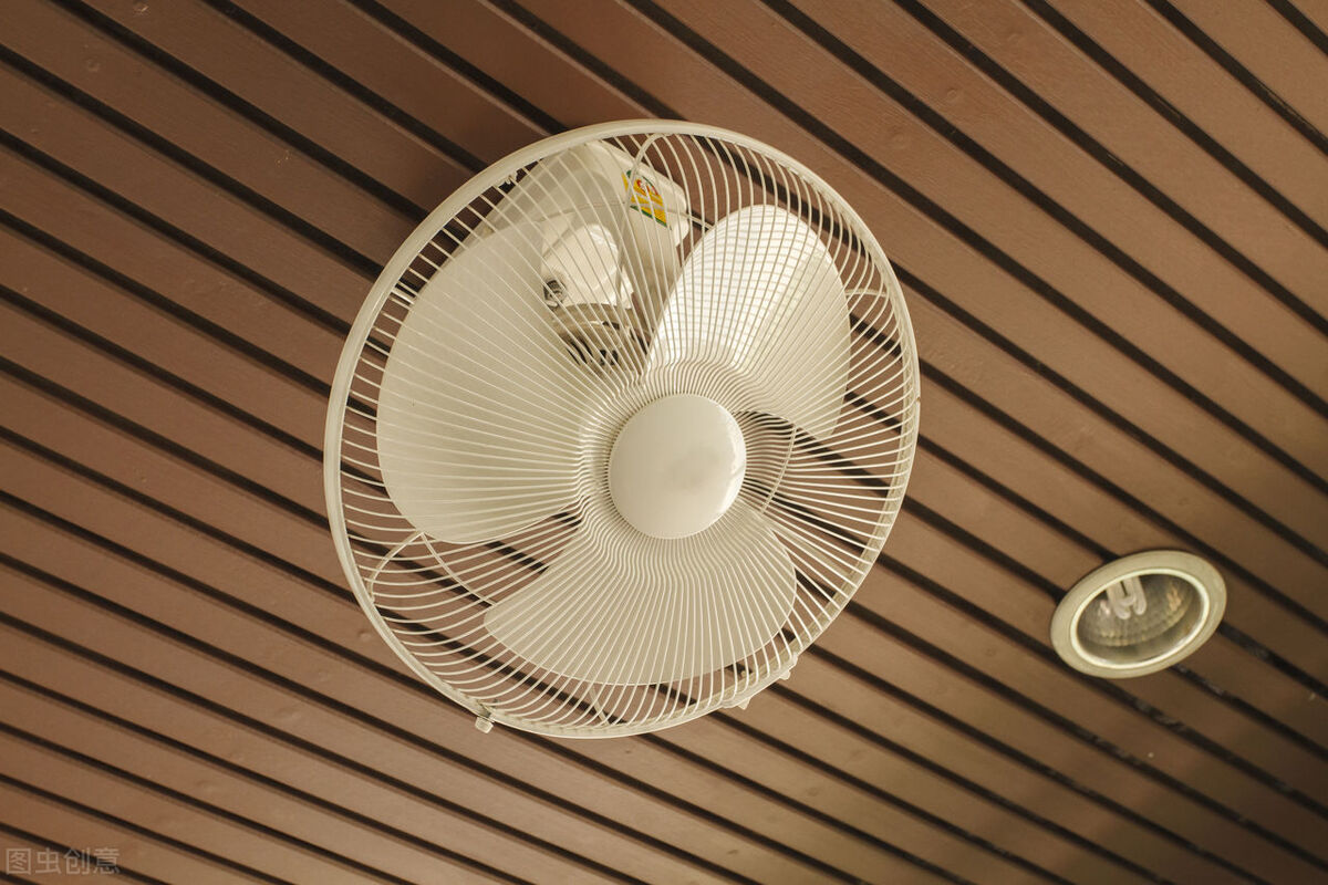 风扇油污怎么清洗小妙招,如何清洗风扇上的油垢