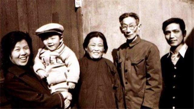 相声泰斗马三立大师告别舞台演出,相声名家马三立个人简历